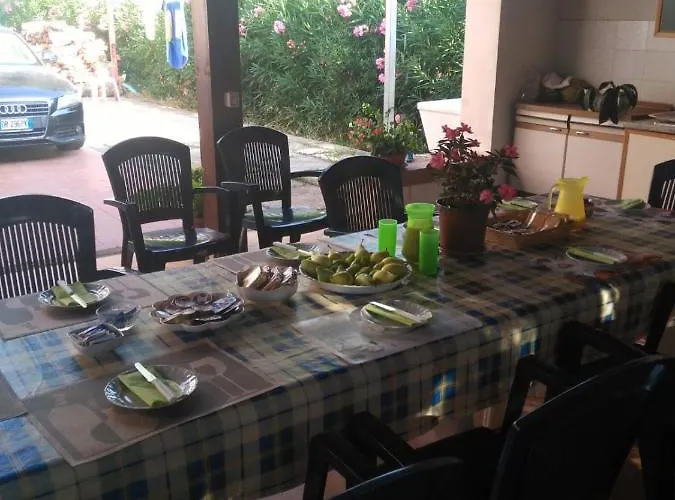 Alojamento de Acomodação e Pequeno-almoço Le Palme