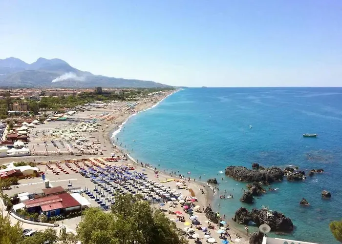 Alojamento de Acomodação e Pequeno-almoço Le Palme Scalea